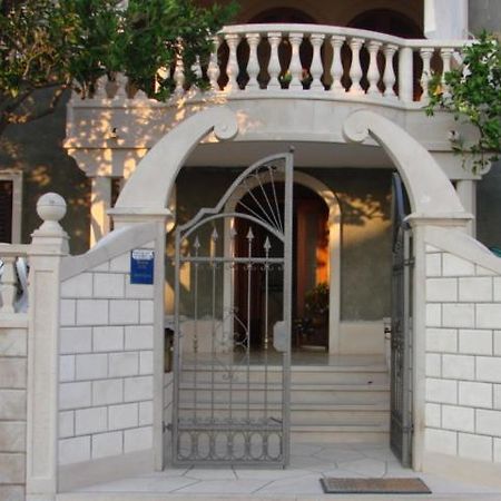 Vila Anita Sumartin Buitenkant foto