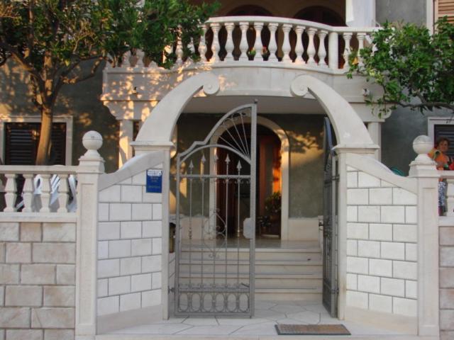 Vila Anita Sumartin Buitenkant foto